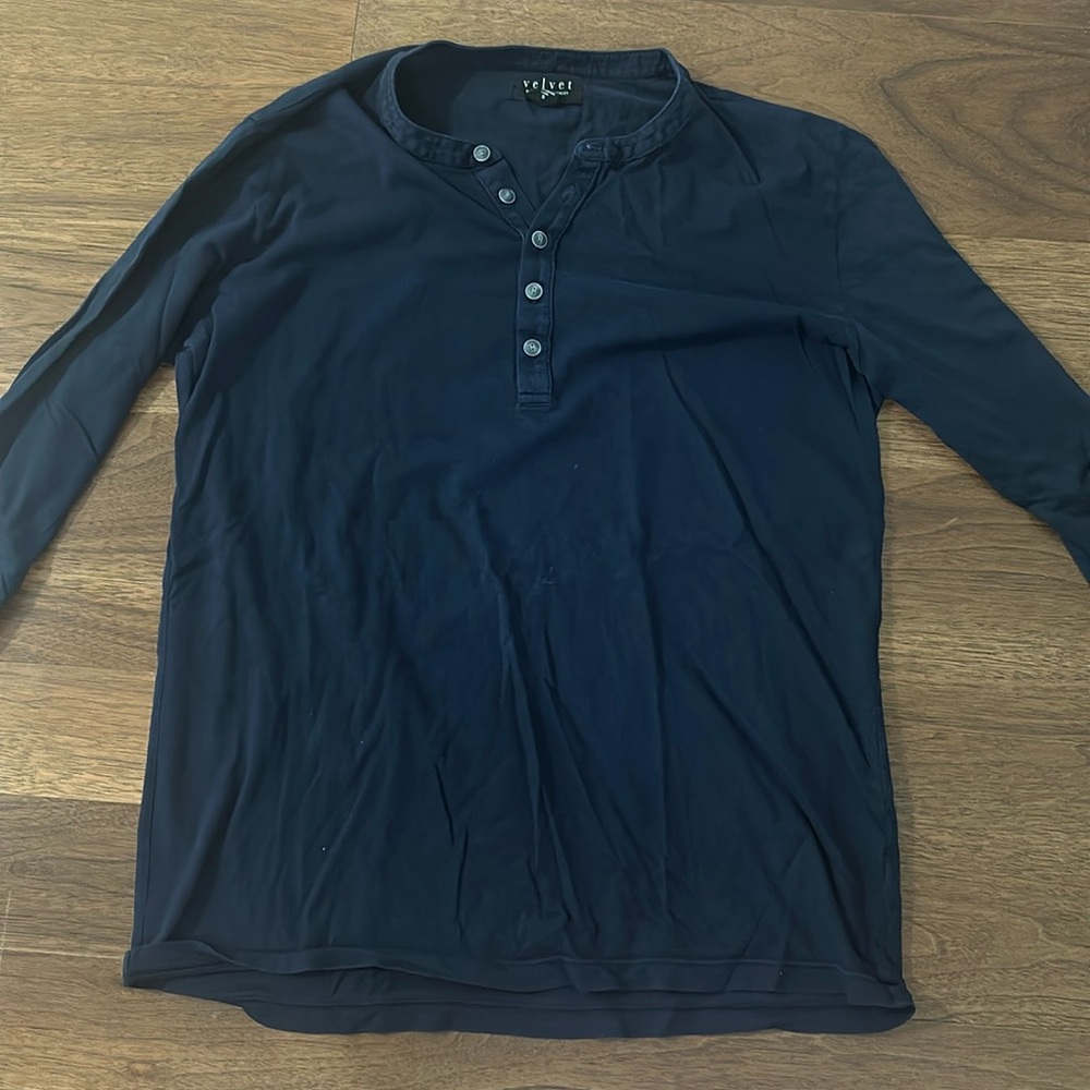 Men’s long sleeve navy Henley